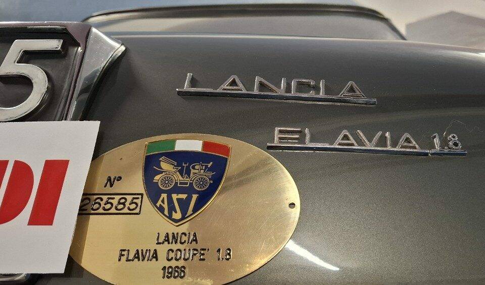 Imagen 45/50 de Lancia Flavia 1.8 (Pininfarina) (1966)