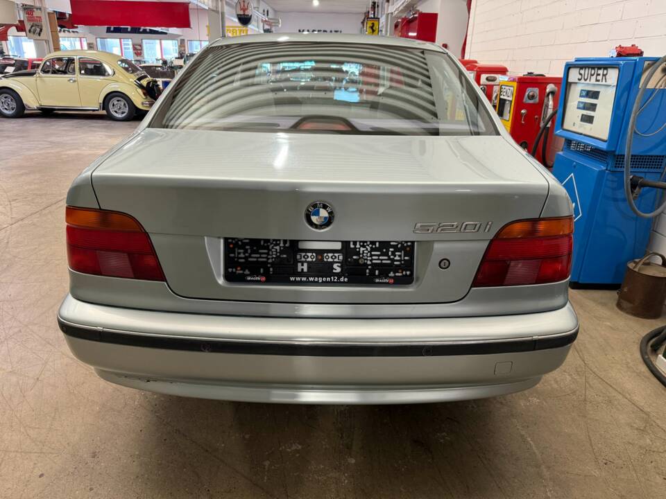 Bild 14/16 von BMW 520i (1999)