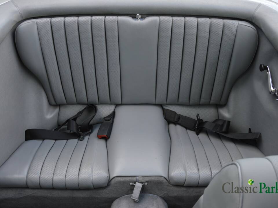 Image 40/50 de Mercedes-Benz 500 SL (1985)