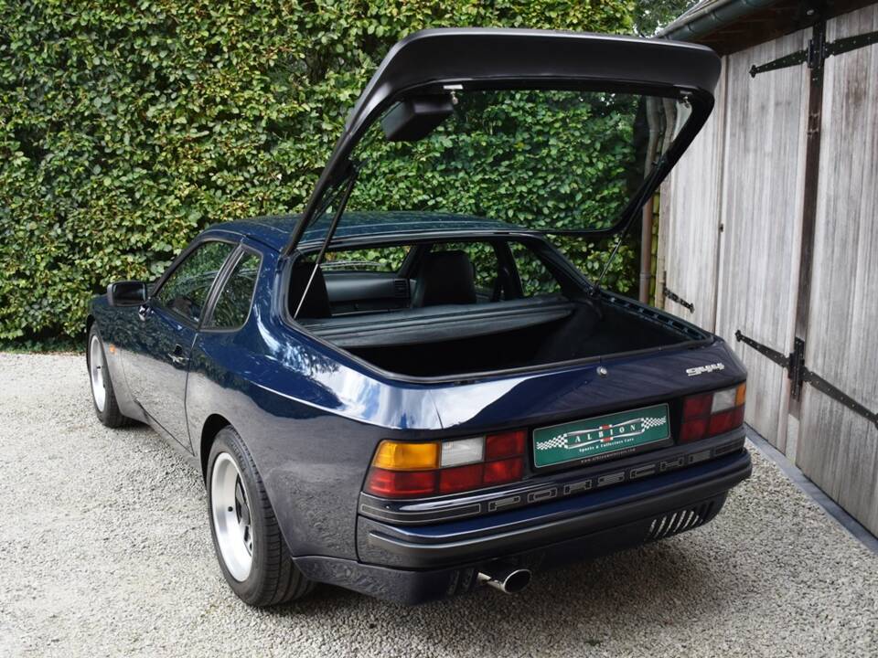 Immagine 15/40 di Porsche 944 (1985)