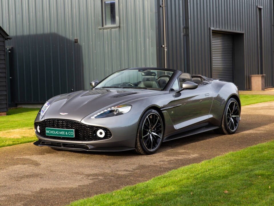 Image 10/99 of Aston Martin Vanquish Zagato Volante (2017)