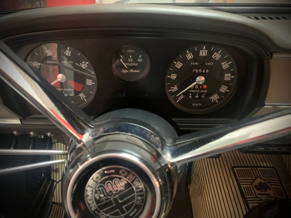 VIEW COCKPIT WITH KM