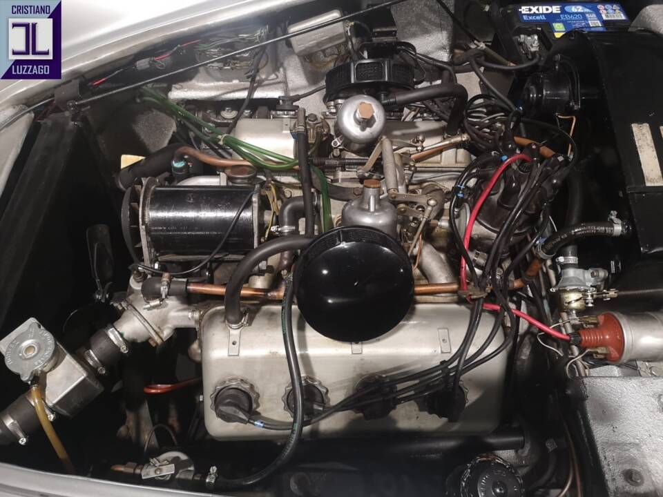 Image 35/37 of Daimler SP 250 (1960)