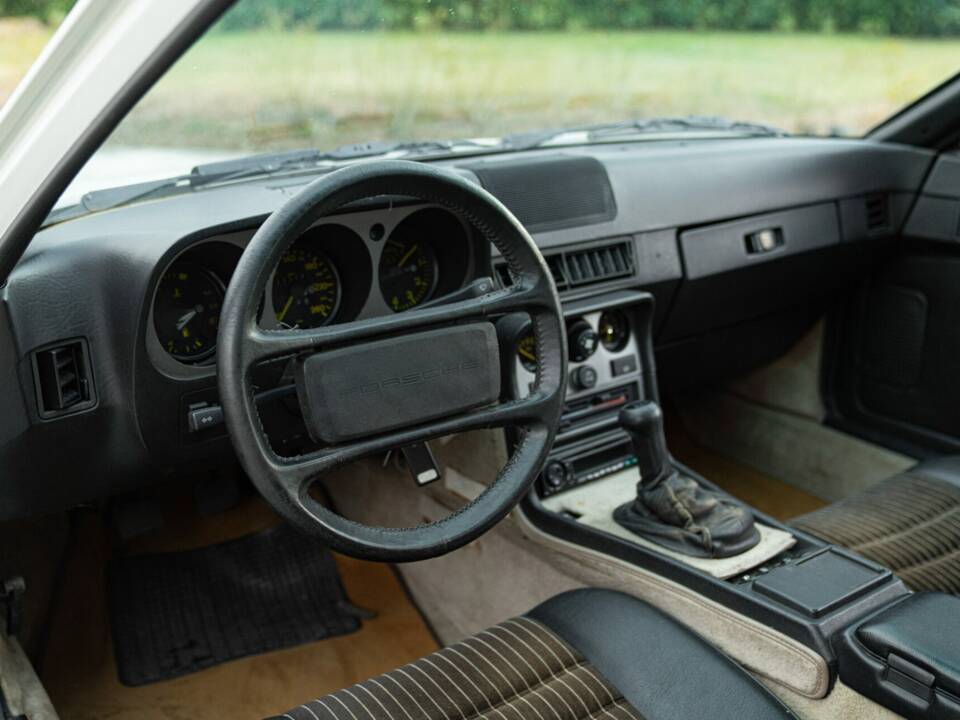 Bild 33/50 von Porsche 944 (1985)