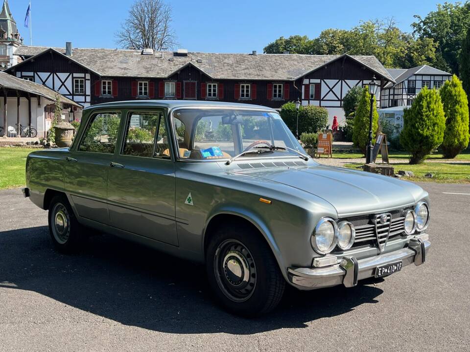 Bild 18/21 von Alfa Romeo Giulia Super 1.3 (1972)