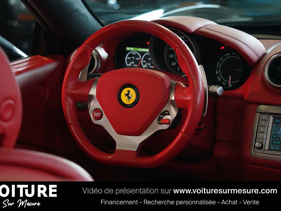 Imagen 10/39 de Ferrari California (2010)