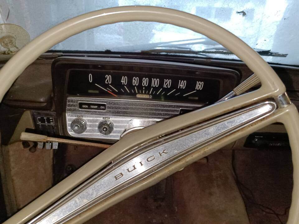 Image 7/18 of Buick Special V6 (1961)