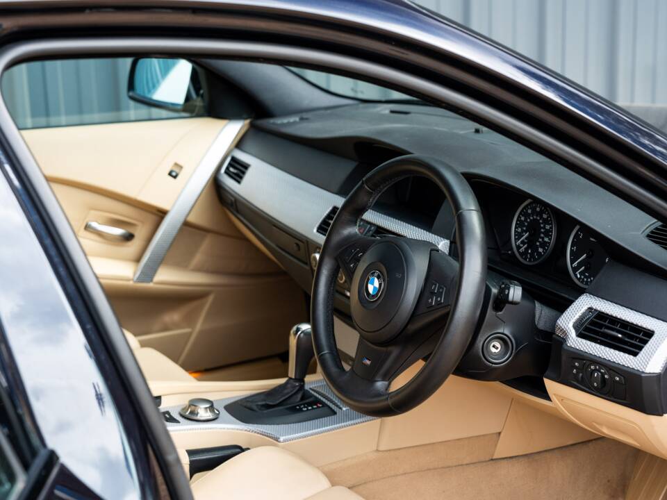 Imagen 49/65 de BMW 545i Touring (2005)