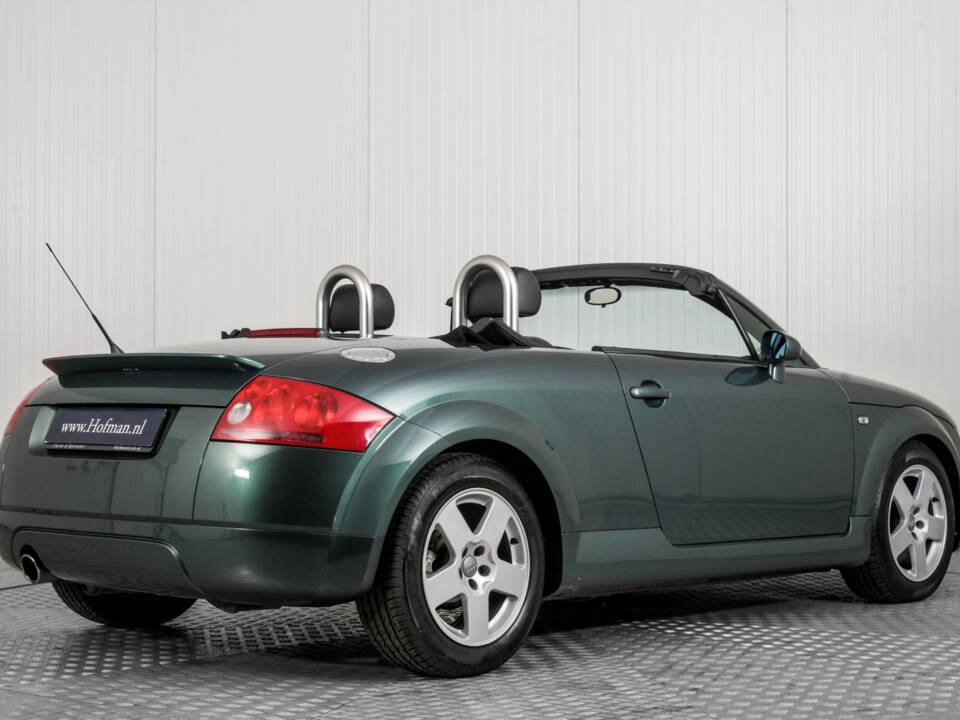 Immagine 2/50 di Audi TT 1.8 T (2001)