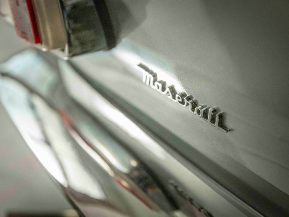 Image 30/42 of Maserati Mistral 3500 Spyder (1964)