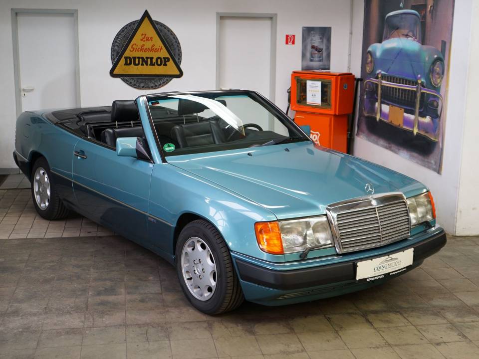 Bild 1/37 von Mercedes-Benz 300 CE-24 (1992)