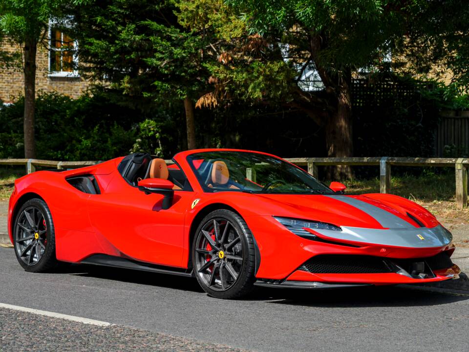 Image 2/37 of Ferrari SF90 Spider (2023)