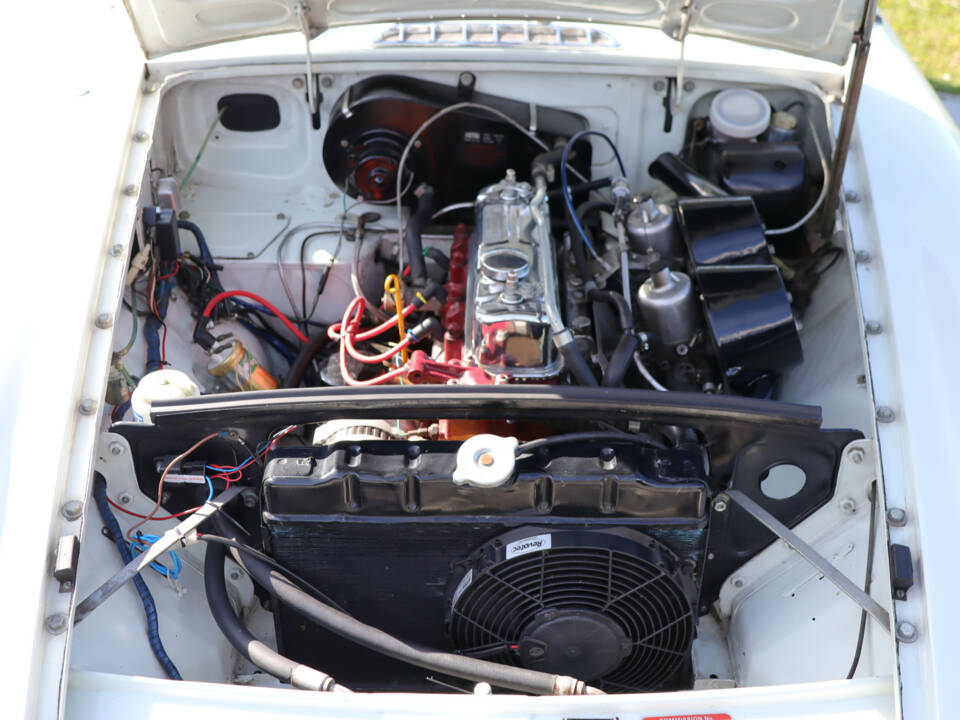 Bild 17/50 von MG MGB (1972)