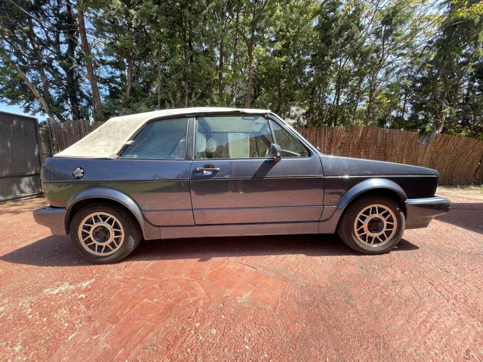 Bild 35/39 von Volkswagen Golf I Cabrio GLi 1.8 (1990)