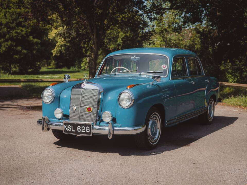 Image 24/50 of Mercedes-Benz 220 a (1956)