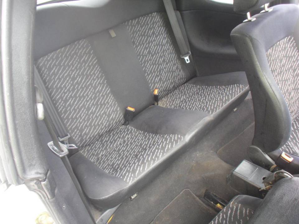 Image 9/10 de Volkswagen Golf III Cabrio 1.6 (1997)