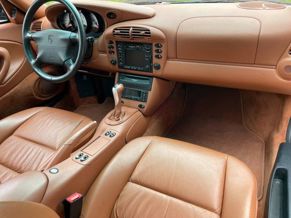 Imagen 16/20 de Porsche 911 Carrera (2001)