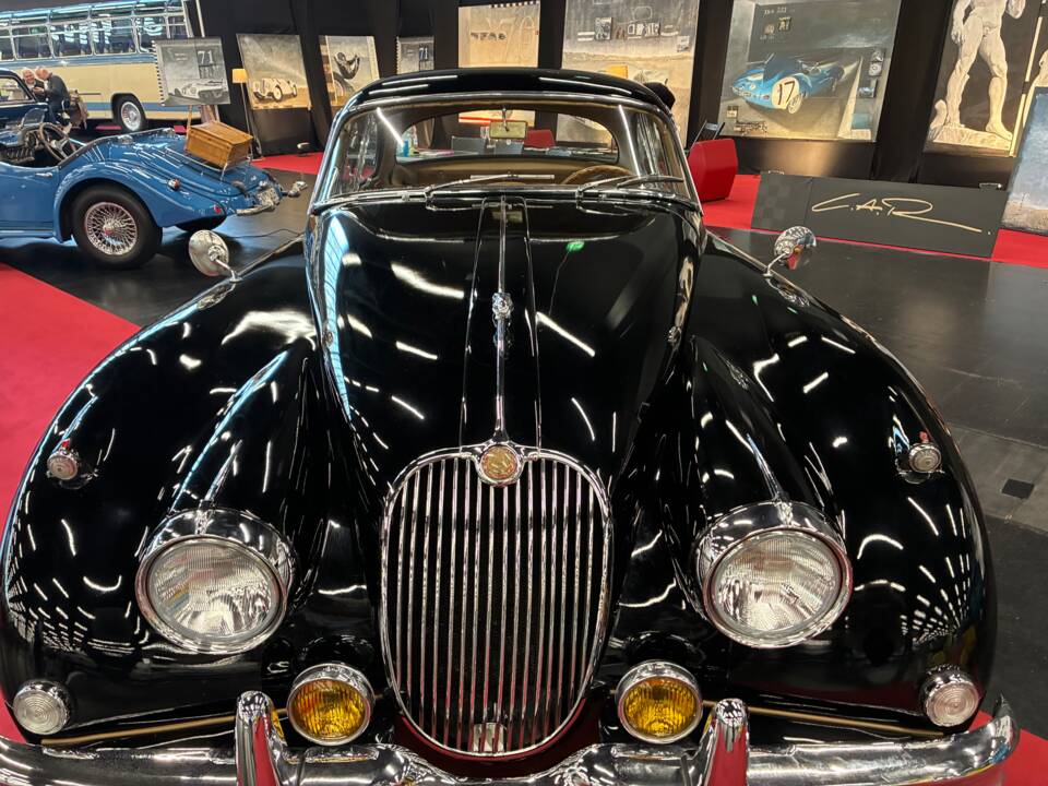 Bild 2/16 von Jaguar XK 150 3.8 SE FHC (1960)