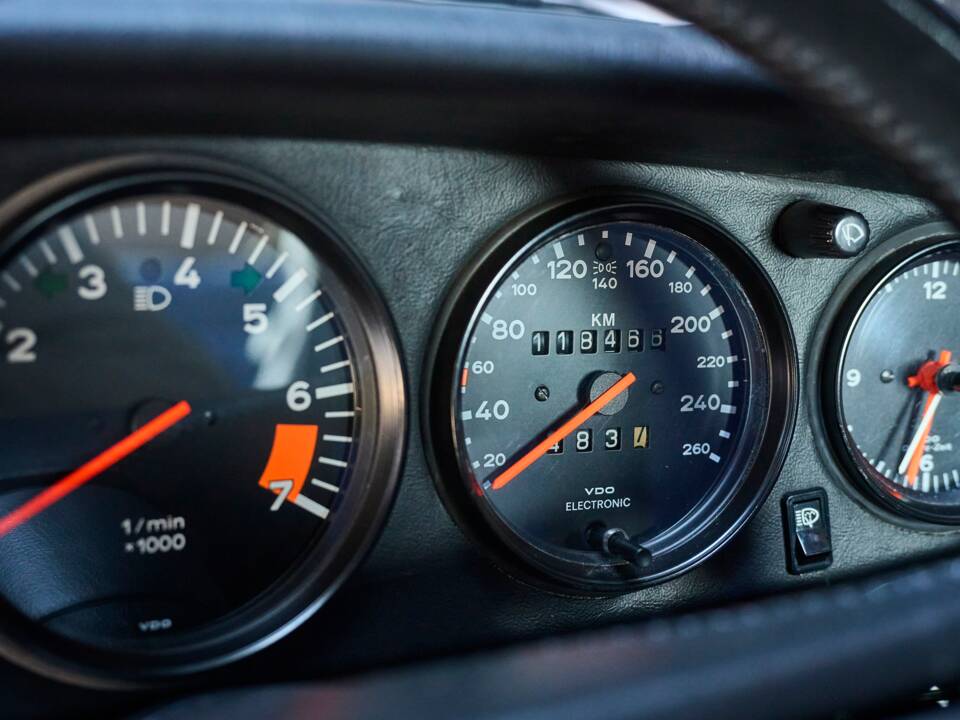Bild 27/34 von Porsche 911 Carrera 3.2 (1985)