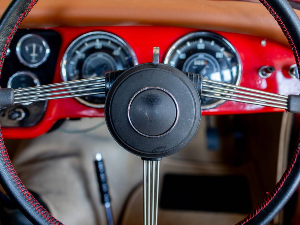 Image 48/50 of Triumph TR 3 (1956)