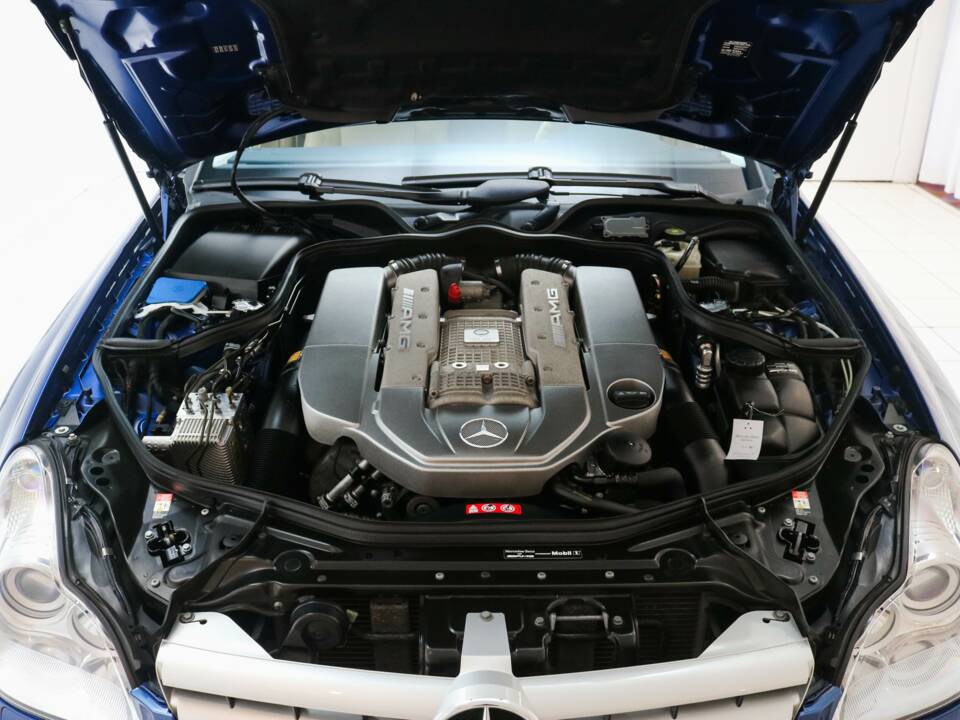 Bild 11/13 von Mercedes-Benz CLS 55 AMG (2005)