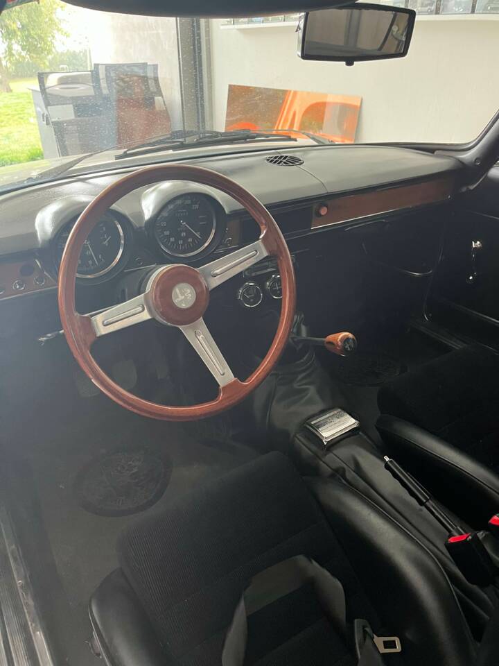 Bild 4/7 von Alfa Romeo Giulia GT 1300 Junior (1972)