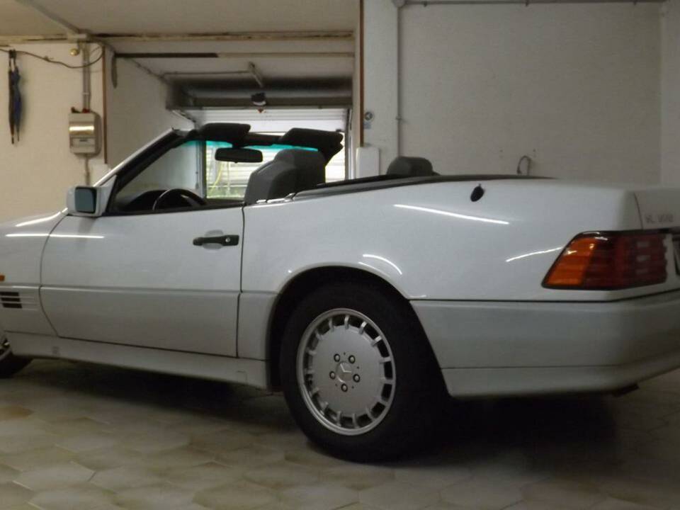 Image 3/50 de Mercedes-Benz 300 SL-24 (1989)