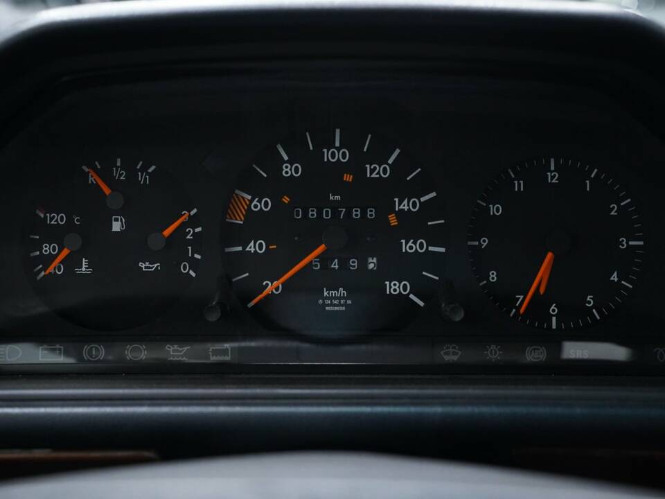 Bild 2/8 von Mercedes-Benz 230 CE (1993)