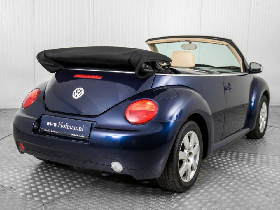 Immagine 24/50 di Volkswagen New Beetle 1.6 (2004)
