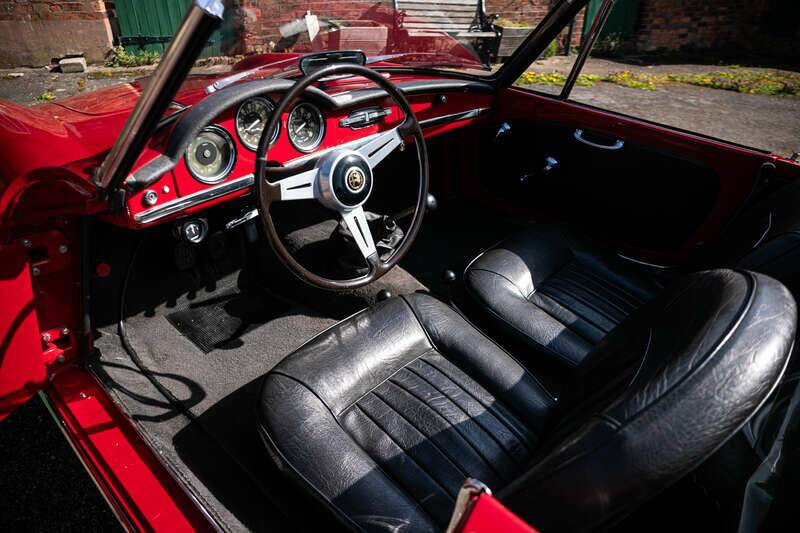 Image 8/46 of Alfa Romeo 2000 Spider (1960)