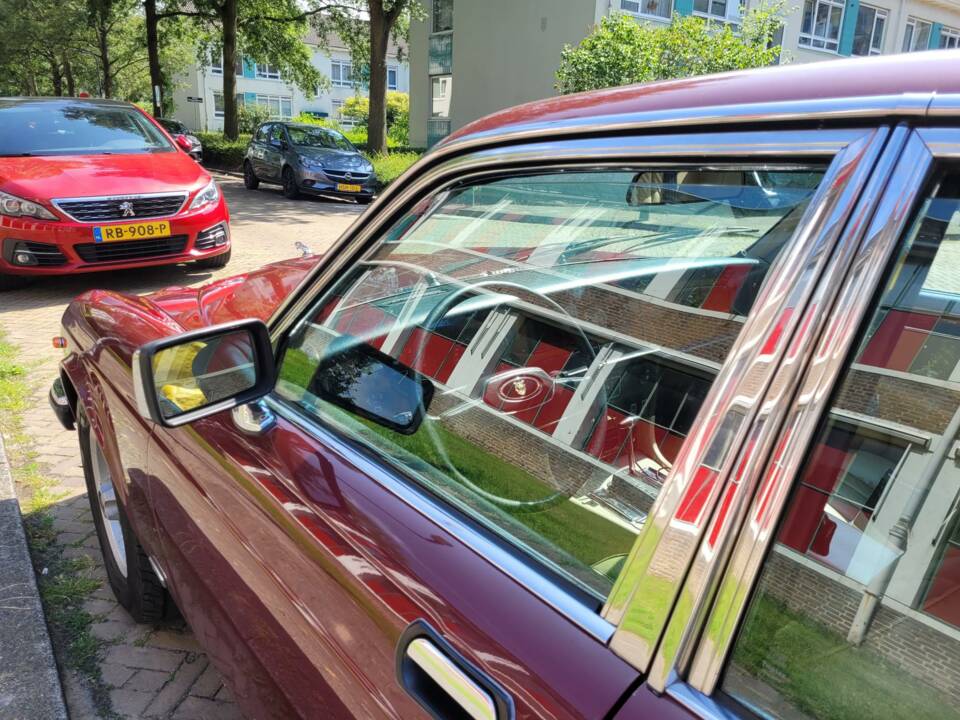Image 7/20 of Jaguar XJ 12 (1986)