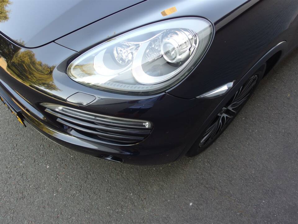 Image 31/96 of Porsche Cayenne S Diesel (2013)