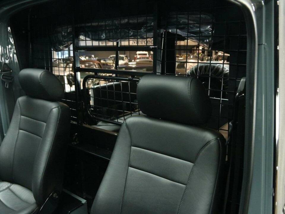Image 13/50 of Mercedes-Benz G 230 (1993)