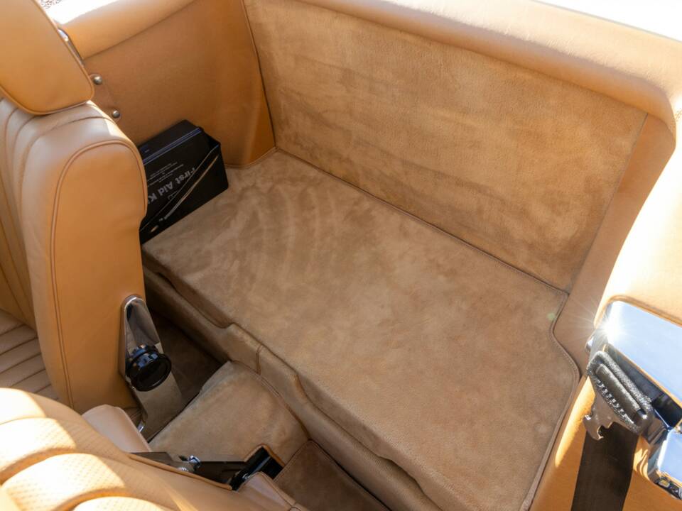 Bild 32/50 von Mercedes-Benz 380 SL (1982)