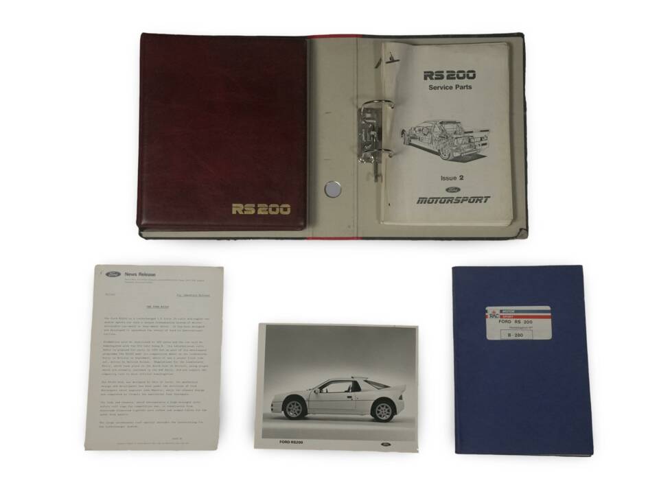 Image 6/13 of Ford RS200 (1986)