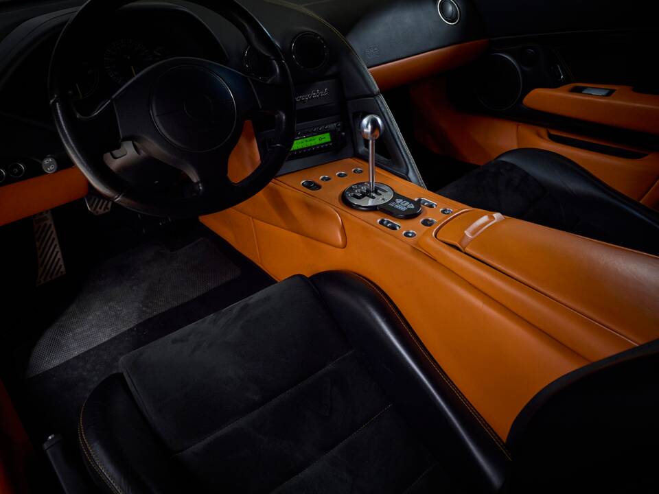 Image 78/99 of Lamborghini Murciélago (2003)
