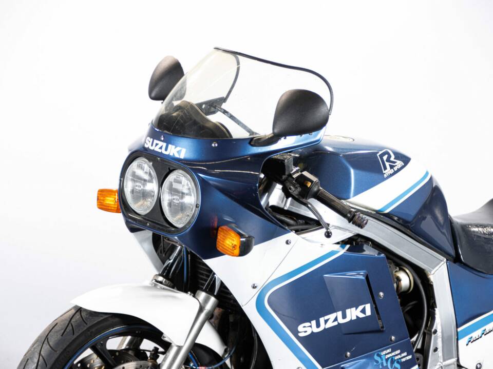 Immagine 23/47 di Suzuki GSX-R 1100 (1987)