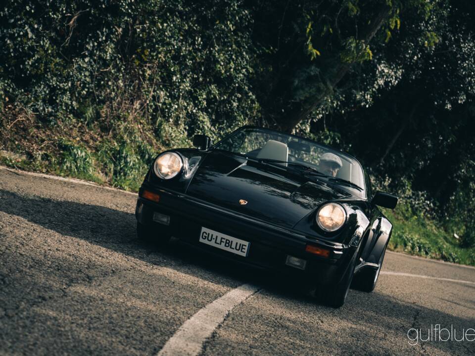 Image 2/85 of Porsche 911 Speedster 3.2 (1989)