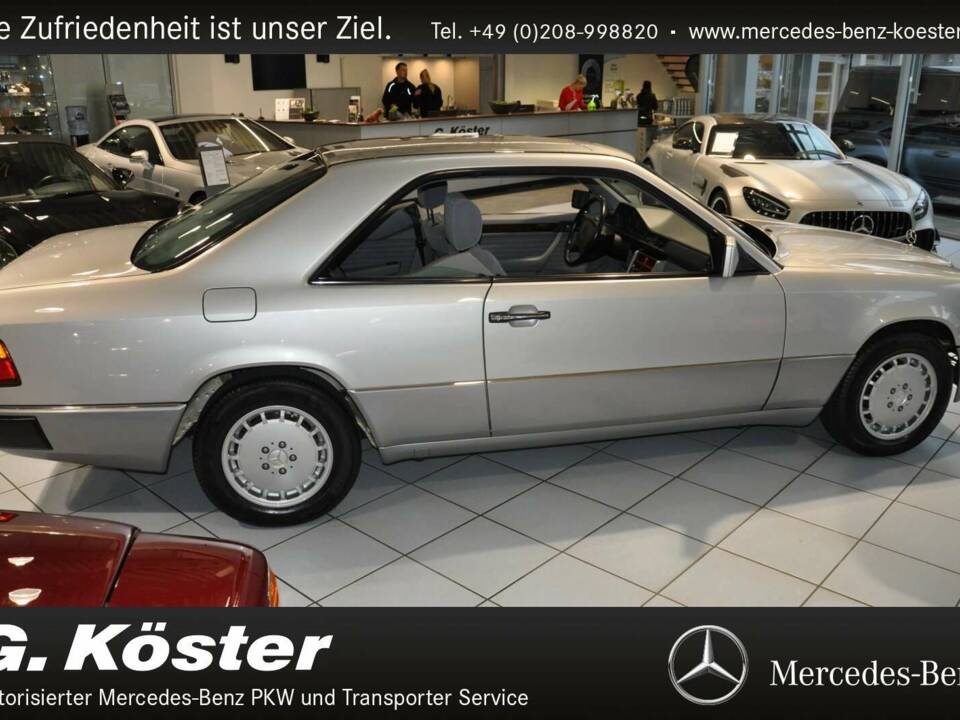 Image 8/15 of Mercedes-Benz 320 CE (1993)