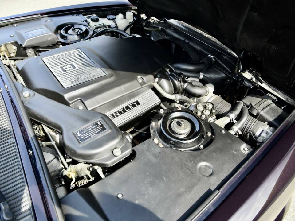 Image 38/50 of Bentley Turbo RT (1997)
