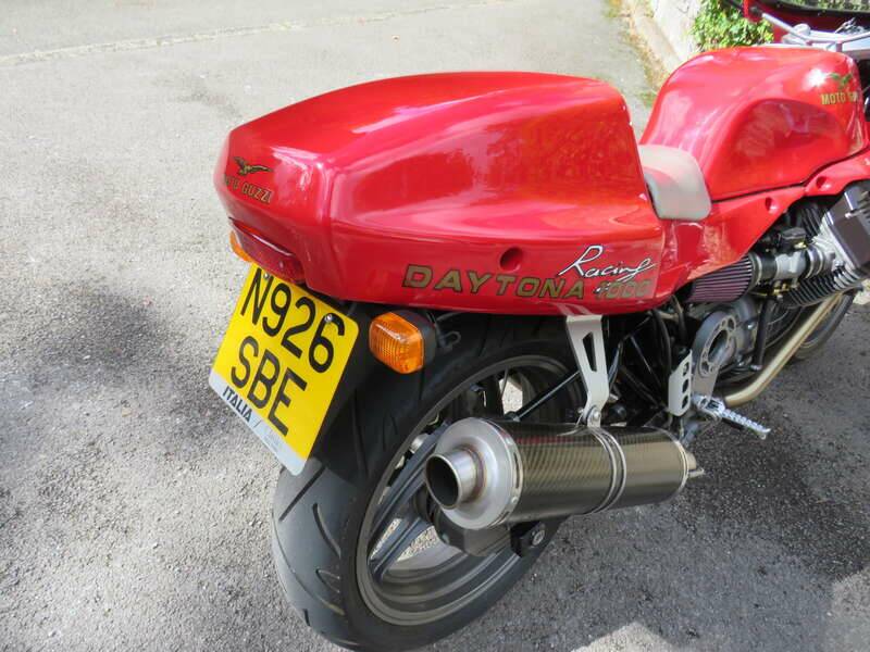 Bild 46/49 von Moto Guzzi Daytona RS (1996)