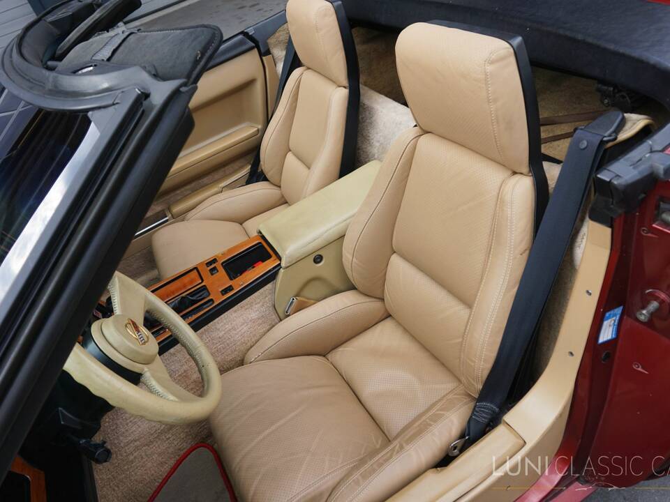 Afbeelding 35/45 van Chevrolet Corvette Convertible (1988)