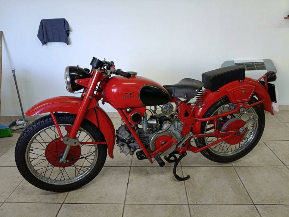 Afbeelding 6/39 van Moto Guzzi DUMMY (1950)