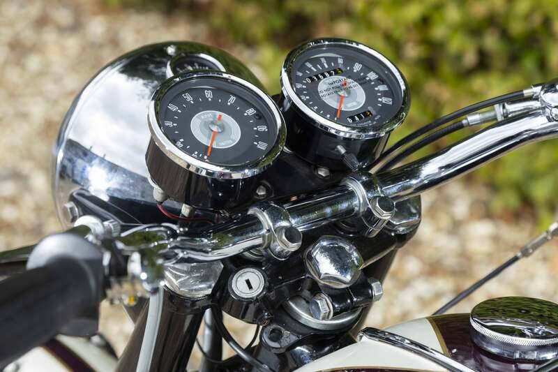 Image 40/45 of Triumph Bonneville T120TT (1967)