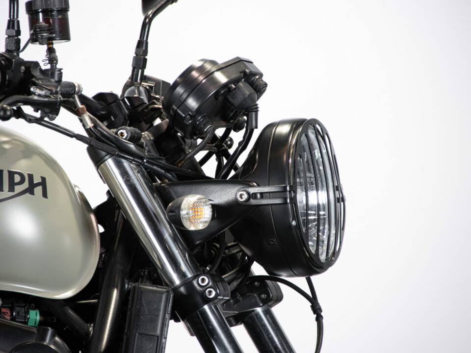 Immagine 28/50 di Triumph Trident 900 (1994)