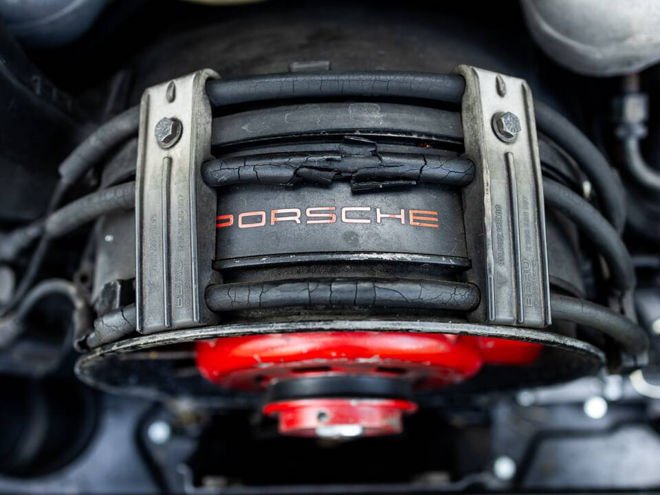 Image 7/50 of Porsche 911 Carrera 3.2 (1985)