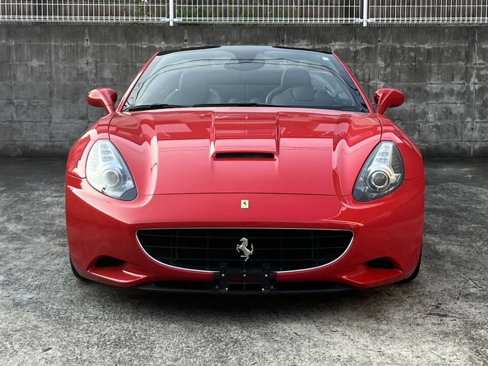 Afbeelding 11/45 van Ferrari California (2009)