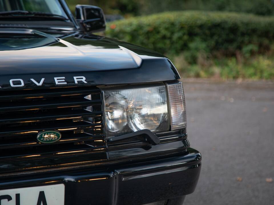 Immagine 13/50 di Land Rover Range Rover 4.6 Vogue (2001)