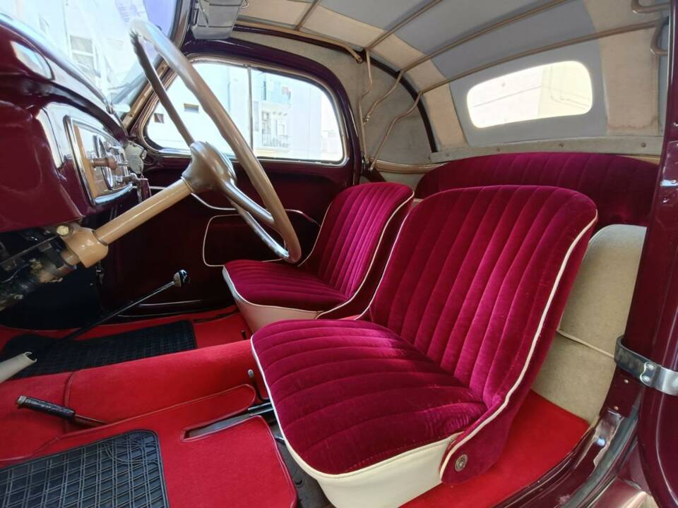 Bild 44/50 von FIAT 500 C Topolino (1951)