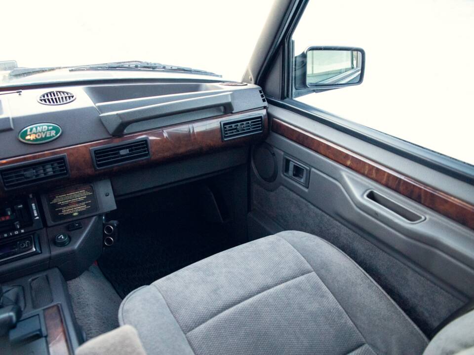 Obraz 27/39 pojazdu Land Rover Range Rover Classic Vogue SEi (1993)